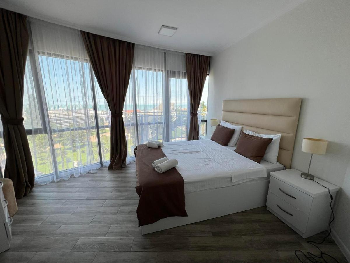 Holiday Premium Apartments Batoumi Extérieur photo