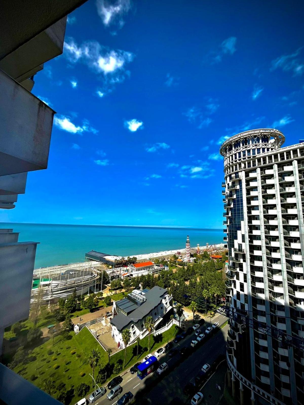 Holiday Premium Apartments Batoumi Extérieur photo