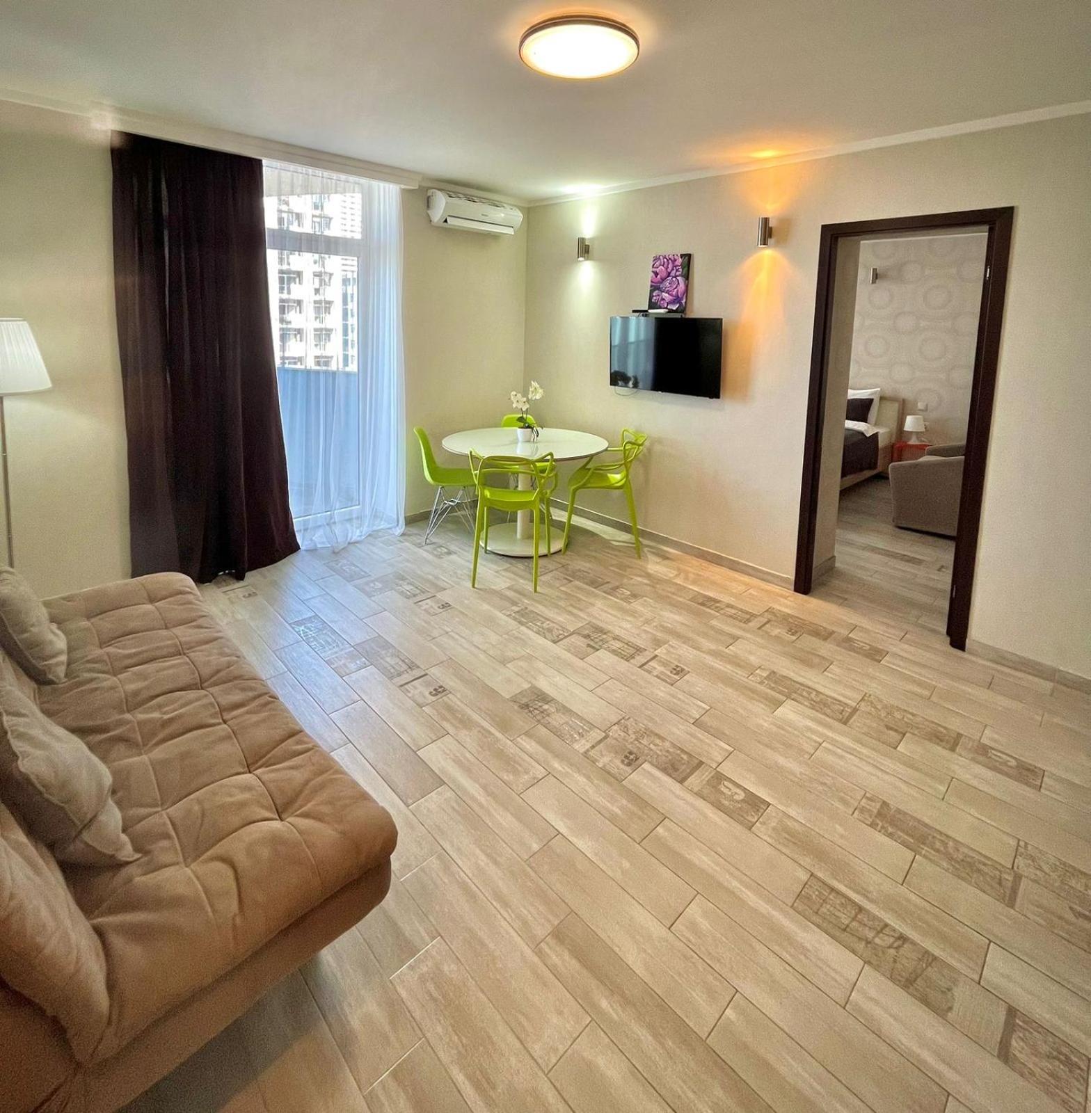 Holiday Premium Apartments Batoumi Extérieur photo