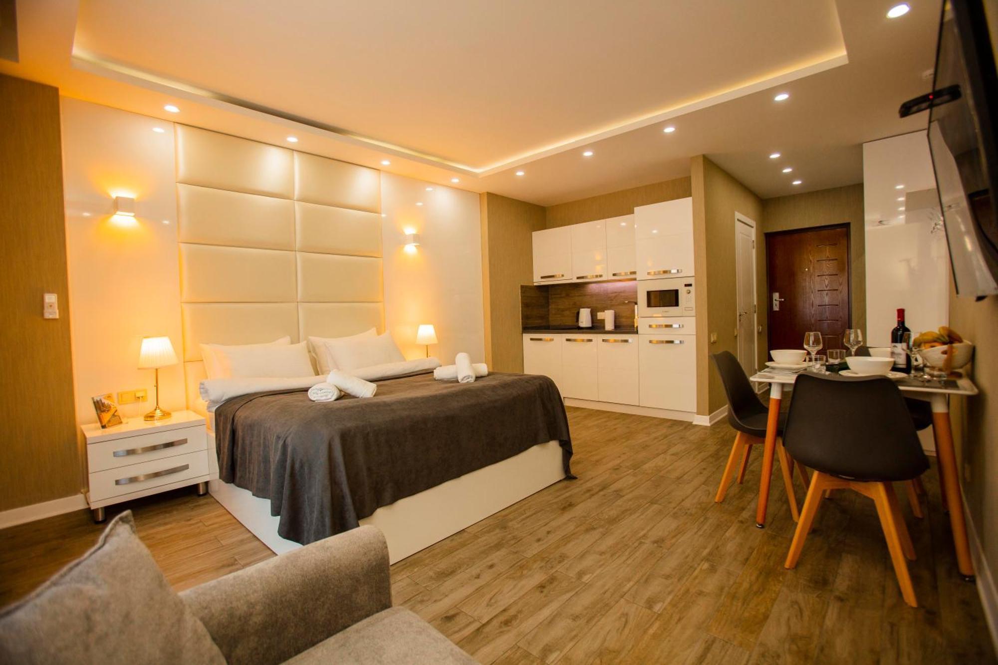 Holiday Premium Apartments Batoumi Extérieur photo