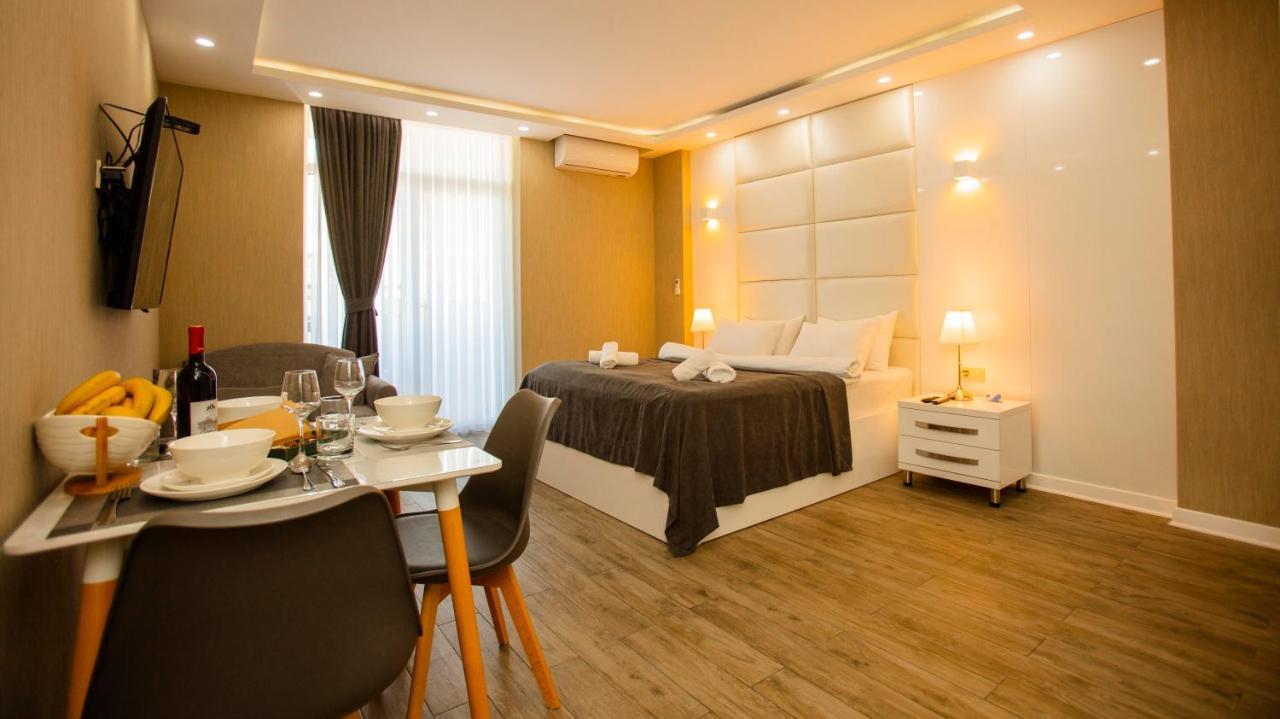 Holiday Premium Apartments Batoumi Extérieur photo